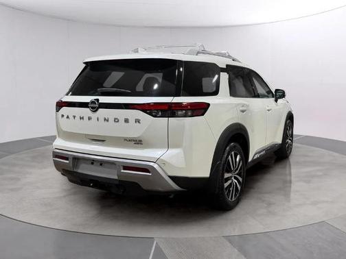 White 2024 Nissan Pathfinder Platinum