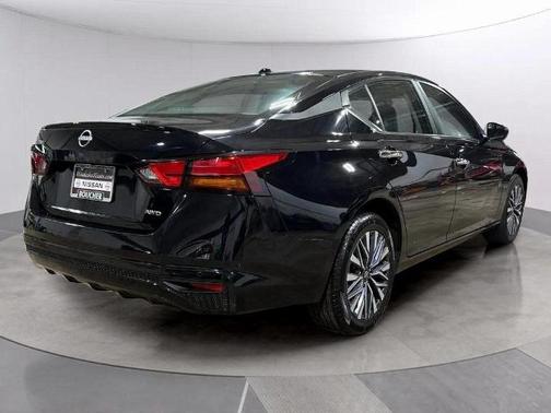 Black 2025 Nissan Altima SV