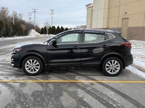 2021 Nissan Rogue Sport SV