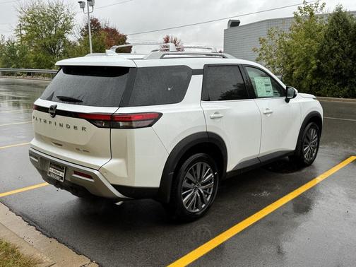 2025 Nissan Pathfinder SL 4WD