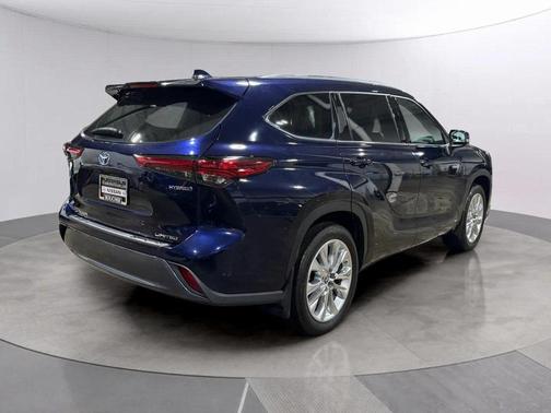 2021 Toyota Highlander Hybrid Limited