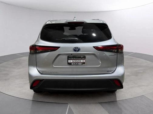 2022 Toyota Highlander Hybrid XLE