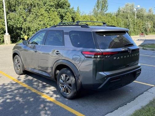 2025 Nissan Pathfinder SV 4WD