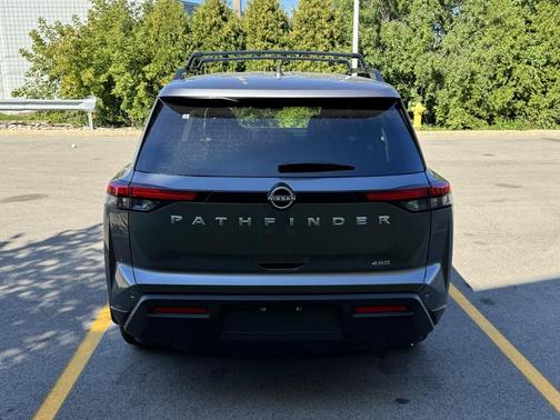 2025 Nissan Pathfinder SV 4WD