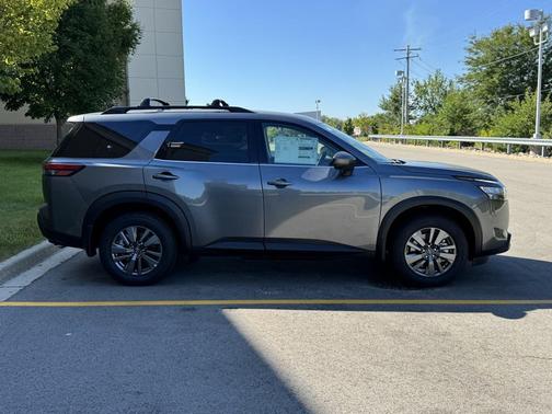 2025 Nissan Pathfinder SV 4WD