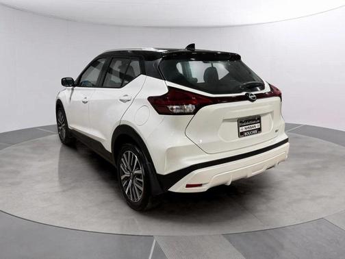 2022 Nissan Kicks SV
