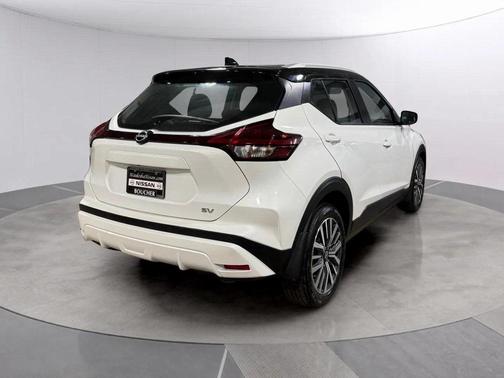 2022 Nissan Kicks SV