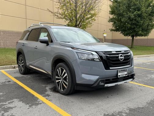 2025 Nissan Pathfinder Platinum 4WD