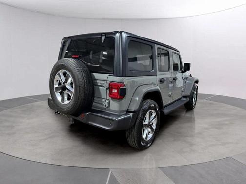 2021 Jeep Wrangler Unlimited Sahara