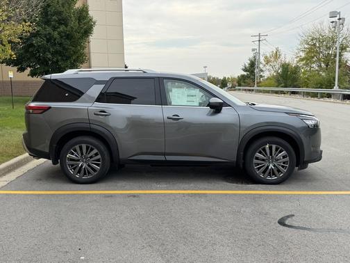 2025 Nissan Pathfinder SL 4WD