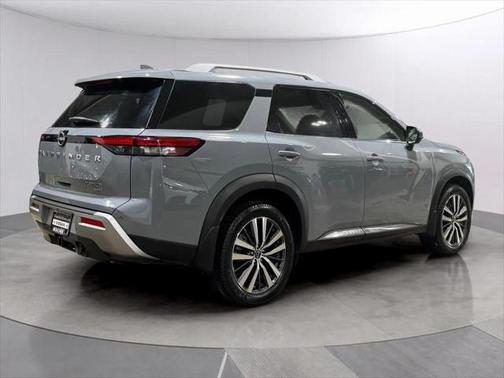 2022 Nissan Pathfinder Platinum 4WD
