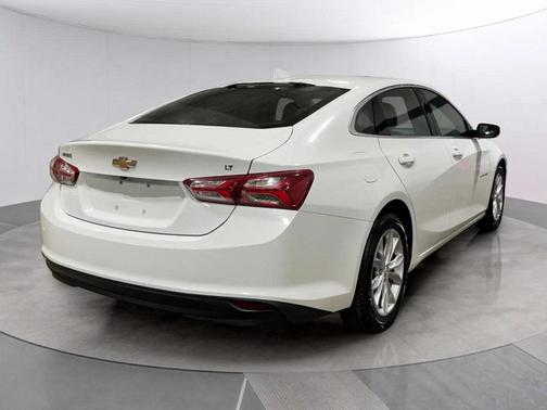 2022 Chevrolet Malibu FWD LT