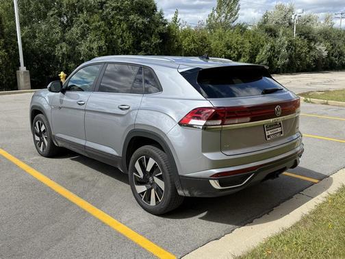 2024 Volkswagen Atlas Cross Sport 2.0T SE w/Technology 4MOTION
