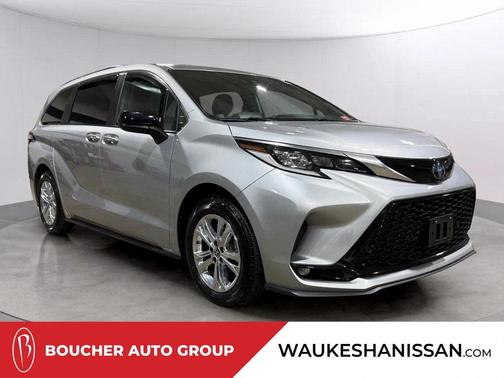 2022 Toyota Sienna XSE 7 Passenger