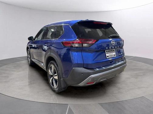 2022 Nissan Rogue SL