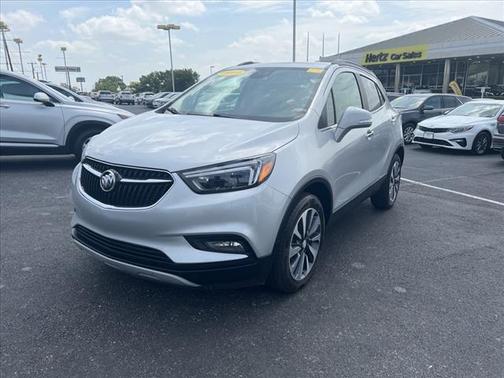 Photo 3 of 26 of 2020 Buick Encore Essence