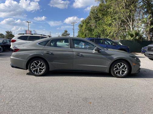 2022 Hyundai SONATA SEL