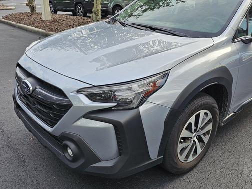 Ice Silver Metallic 2025 Subaru Outback Premium