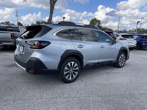 2025 Subaru Outback Touring