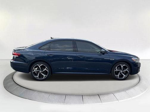2020 Volkswagen Passat 2.0T R-Line