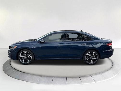 2020 Volkswagen Passat 2.0T R-Line