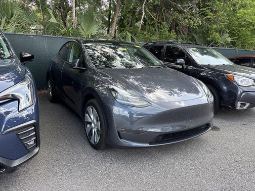 2022 Tesla Model Y Long Range Dual Motor All-Wheel Drive