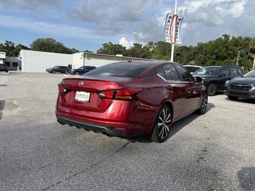 2021 Nissan Altima SR FWD