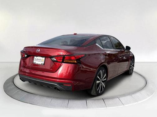 2021 Nissan Altima SR FWD