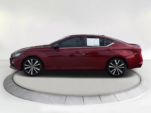 2021 Nissan Altima SR FWD