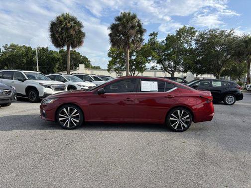 2021 Nissan Altima SR FWD