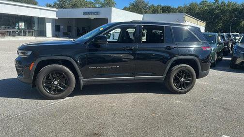 2023 Jeep Grand Cherokee Laredo