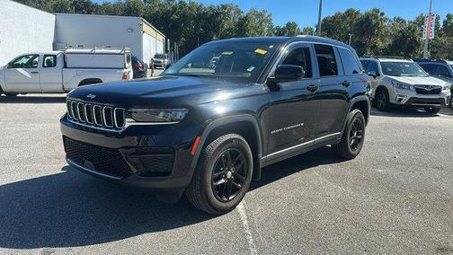 2023 Jeep Grand Cherokee Laredo
