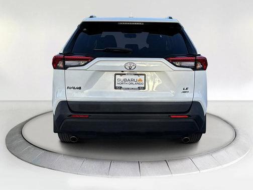 2020 Toyota RAV4 LE