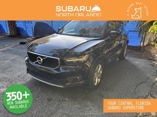 2022 Volvo XC40 T5 Momentum