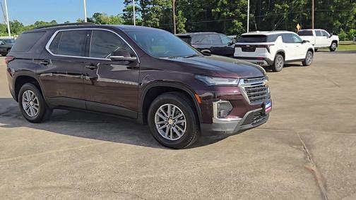 Black Cherry Metallic 2023 Chevrolet Traverse LT Cloth