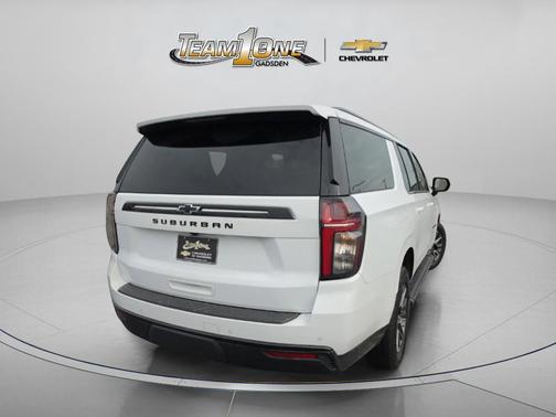 Summit White 2024 Chevrolet Suburban Z71