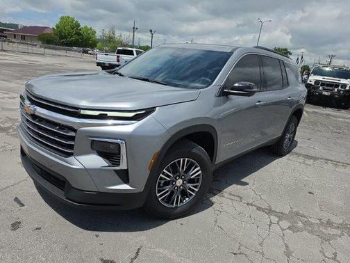 Sterling Gray Metallic 2026 Chevrolet Traverse LT