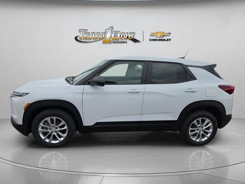 Summit White 2026 Chevrolet Trailblazer LS