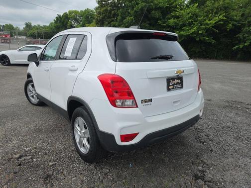 Summit White 2020 Chevrolet Trax LS