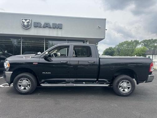 2019 RAM 2500 Big Horn Crew Cab 4x4 6'4' Box