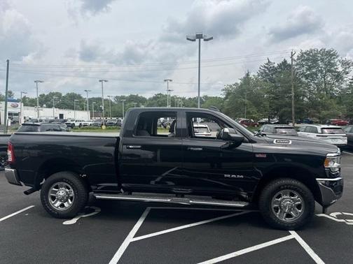 2019 RAM 2500 Big Horn Crew Cab 4x4 6'4' Box