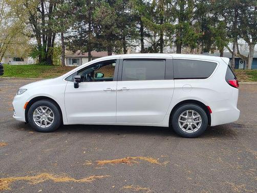 Bright White Clearcoat 2026 Chrysler Pacifica L