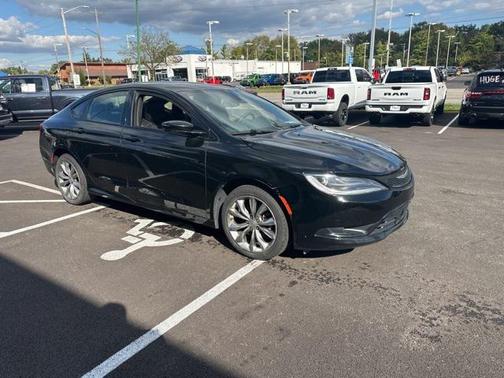 2016 Chrysler 200 S