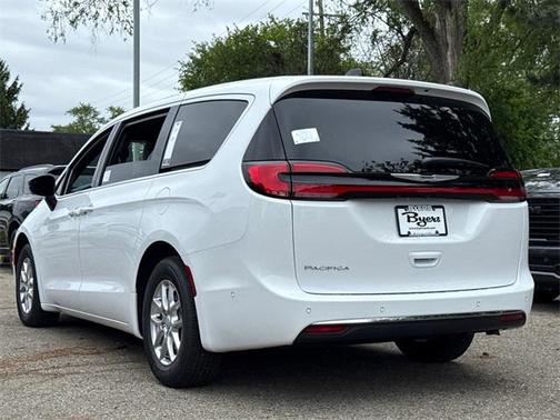 2025 Chrysler Pacifica L