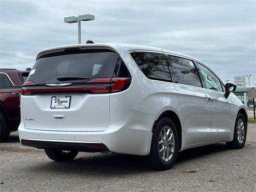 2025 Chrysler Pacifica L