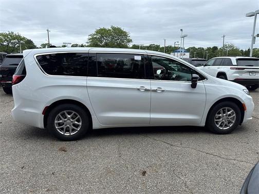 2025 Chrysler Pacifica L