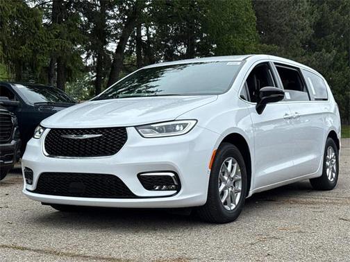 2025 Chrysler Pacifica L