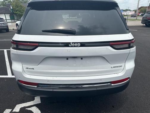 2024 Jeep Grand Cherokee Laredo