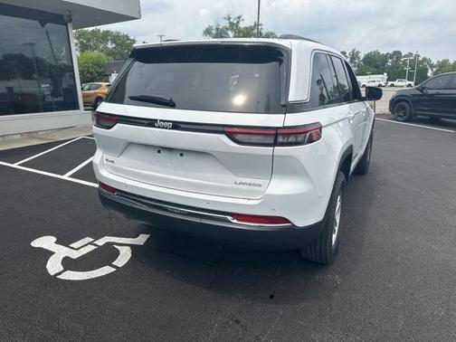 2024 Jeep Grand Cherokee Laredo