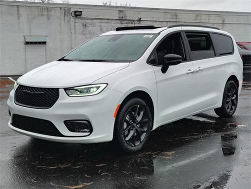 2026 Chrysler Pacifica L